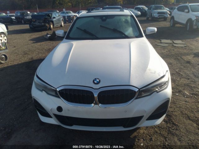 Photo 5 VIN: WBA5R7C5XKAJ81422 - BMW 330I 