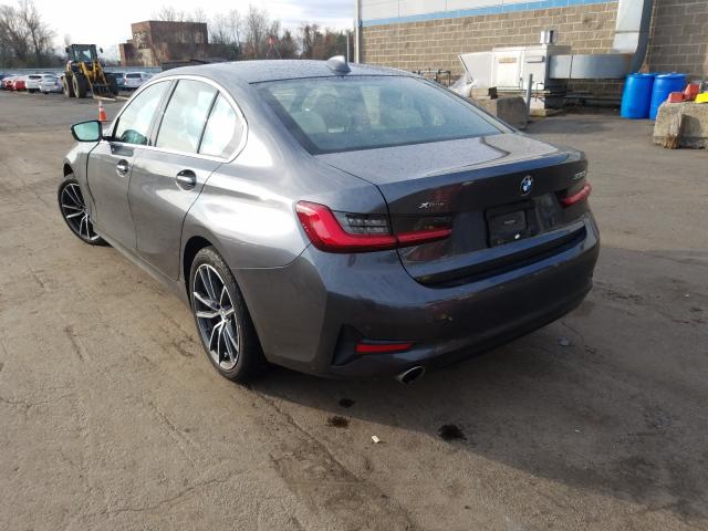 Photo 2 VIN: WBA5R7C5XKFH15377 - BMW 330XI 