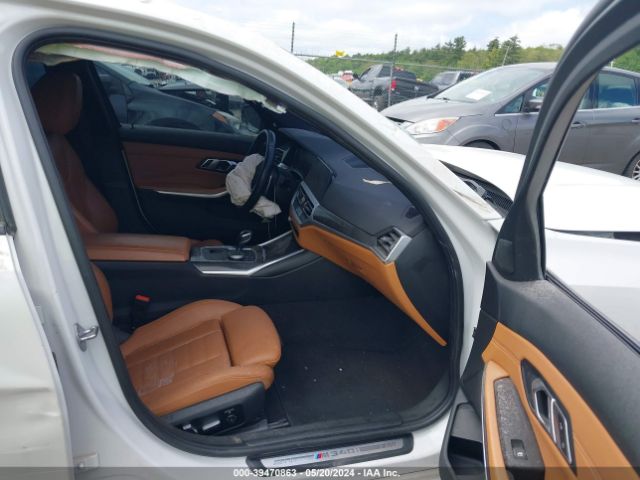 Photo 4 VIN: WBA5U9C04LFH68382 - BMW 3 SERIES 