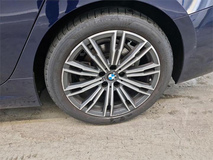 Photo 13 VIN: WBA5V31090FH66412 - BMW 318 