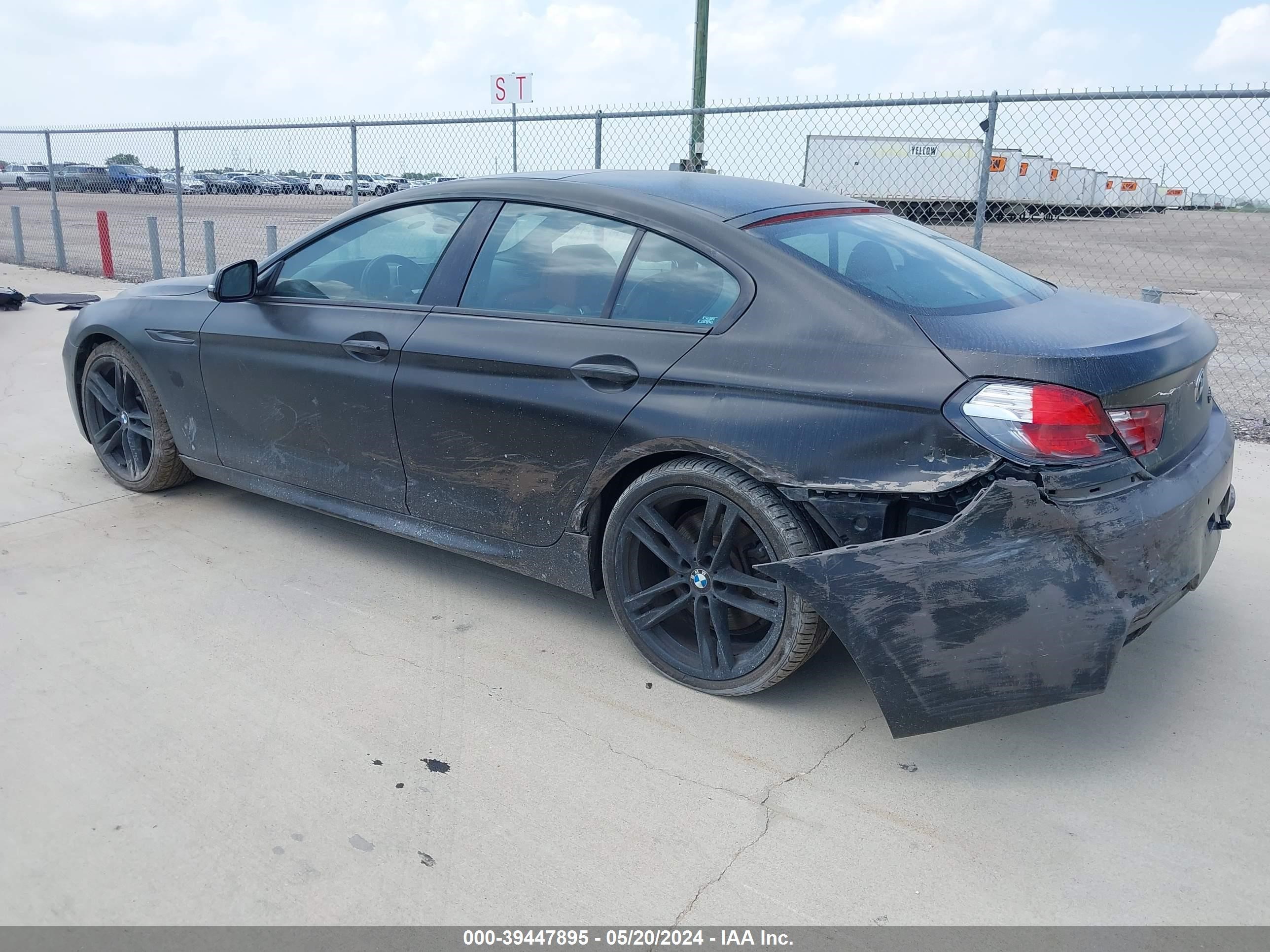 Photo 2 VIN: WBA6D4C54GD977431 - BMW 650 I GRAN 