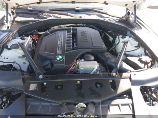 Photo 9 VIN: WBA6F1C5XGGT83109 - BMW 640I 