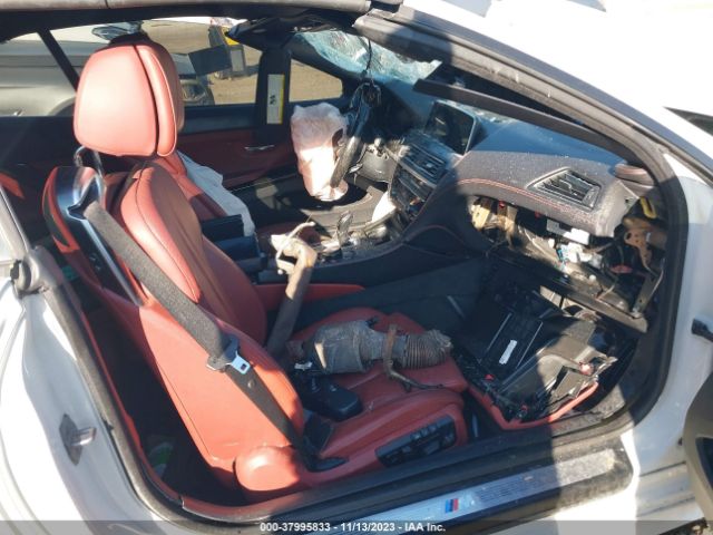 Photo 4 VIN: WBA6F7C54GD930461 - BMW 650I 