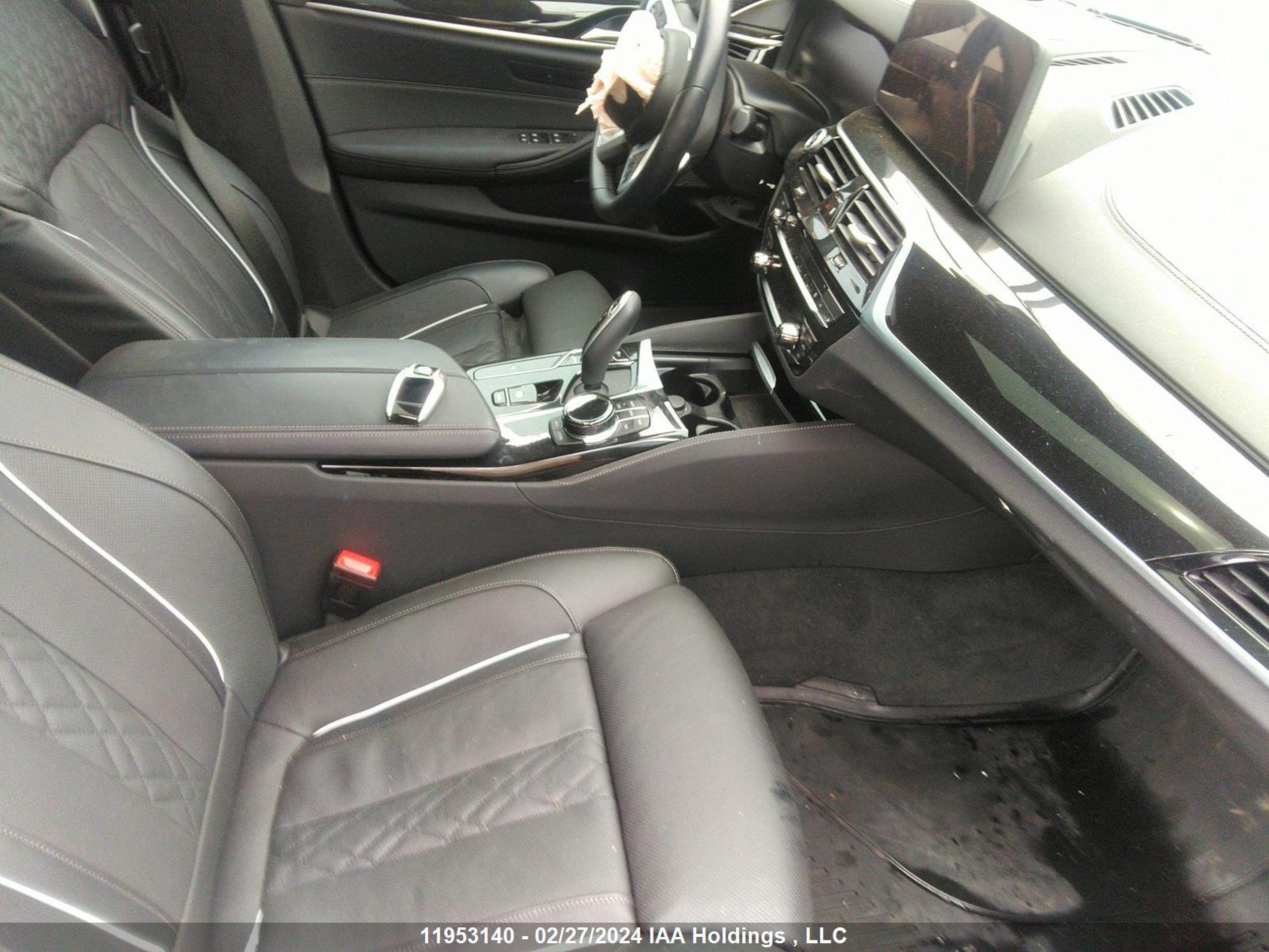 Photo 4 VIN: WBA73BJ09PCL60180 - BMW 5ER 