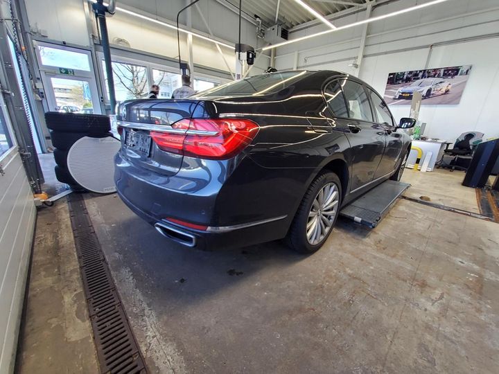 Photo 2 VIN: WBA7B01030G520608 - BMW 750I 