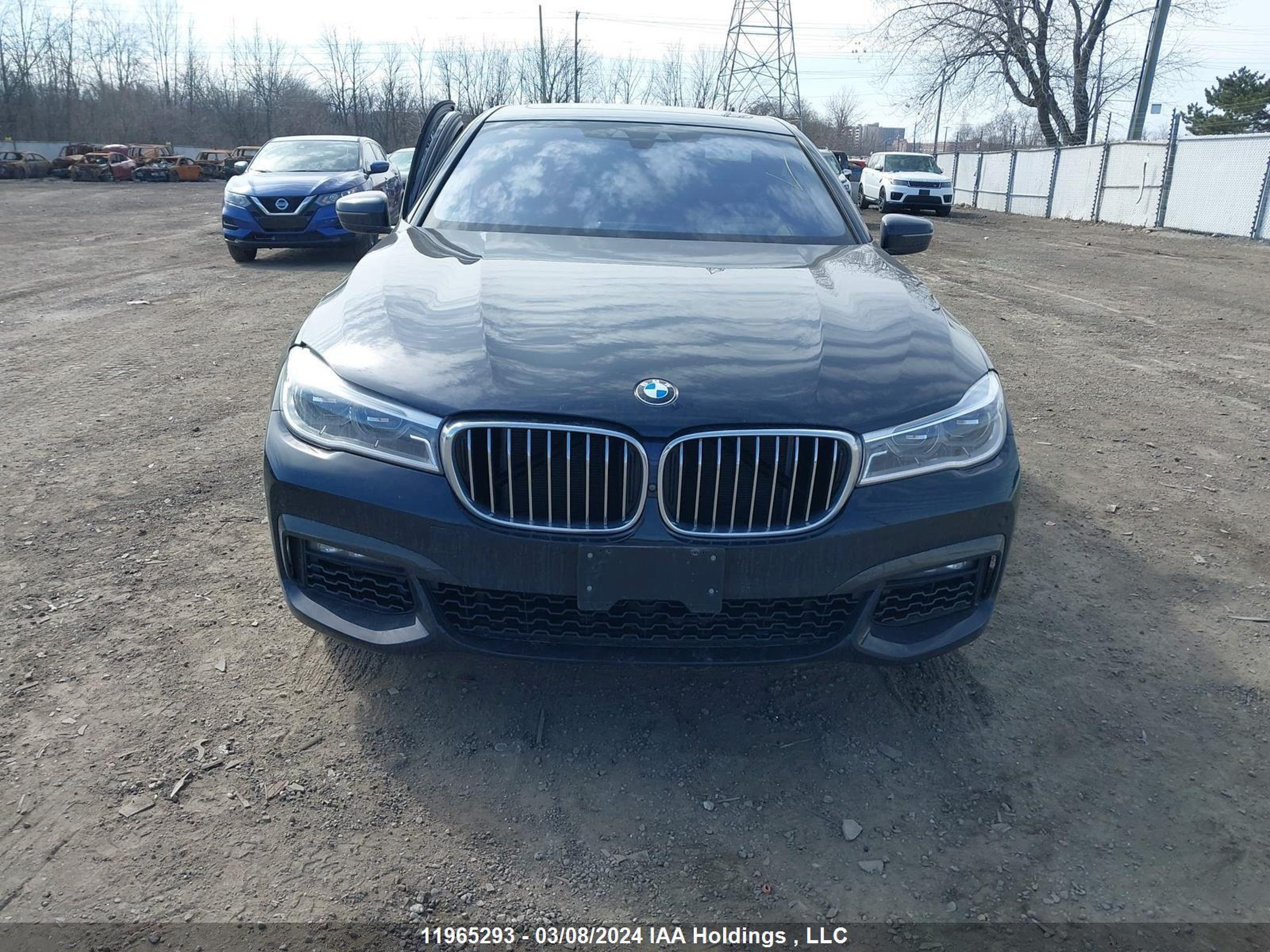 Photo 11 VIN: WBA7B0C51JG527342 - BMW 7ER 