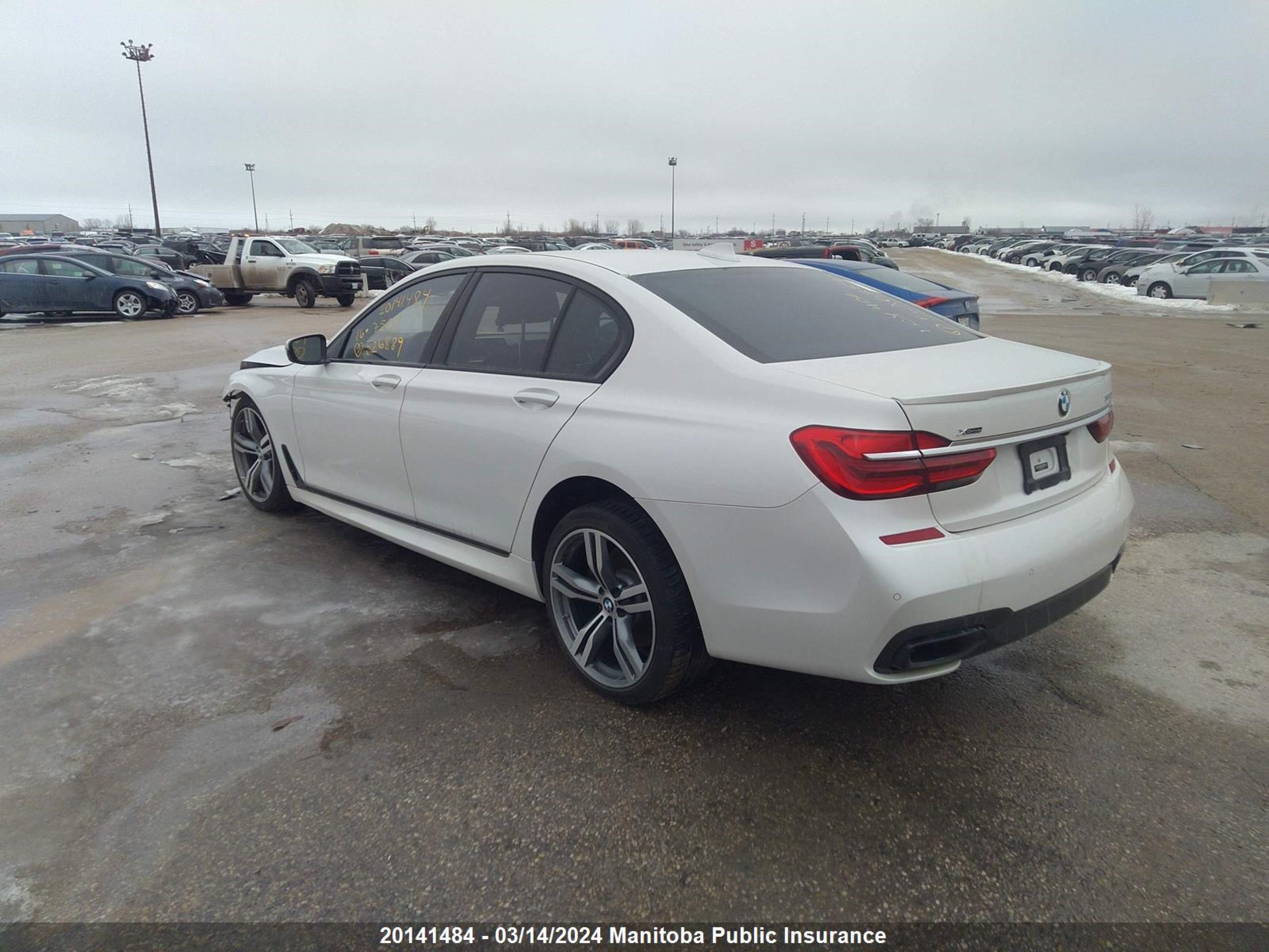 Photo 2 VIN: WBA7B0C58GG526889 - BMW 7ER 