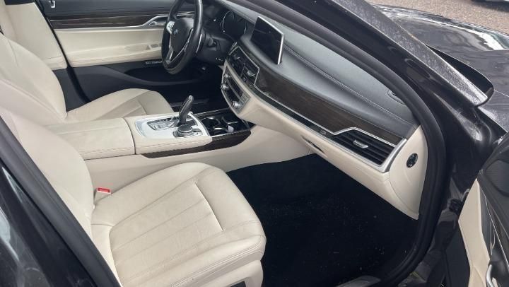 Photo 14 VIN: WBA7C21030G810100 - BMW 7 SERIES SALOON 