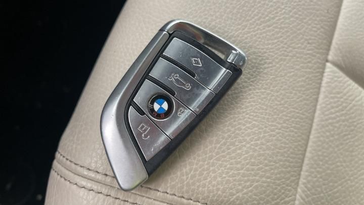 Photo 8 VIN: WBA7C21030G810100 - BMW 7 SERIES SALOON 