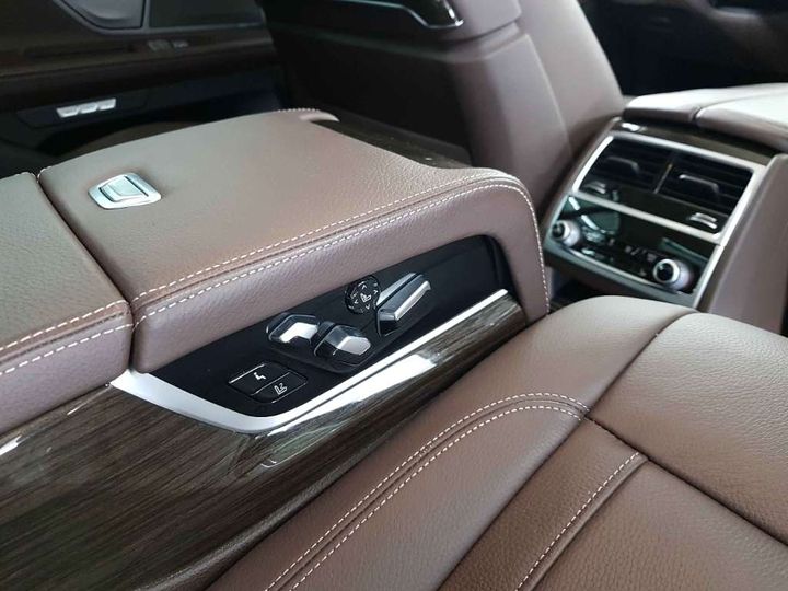 Photo 12 VIN: WBA7C21070G810052 - BMW 7 SERIE 