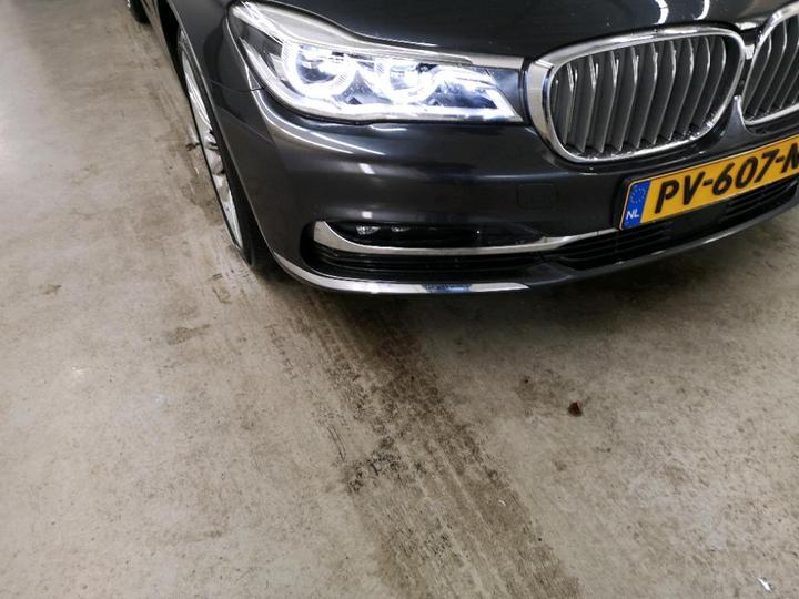 Photo 32 VIN: WBA7C41030G947310 - BMW 730 