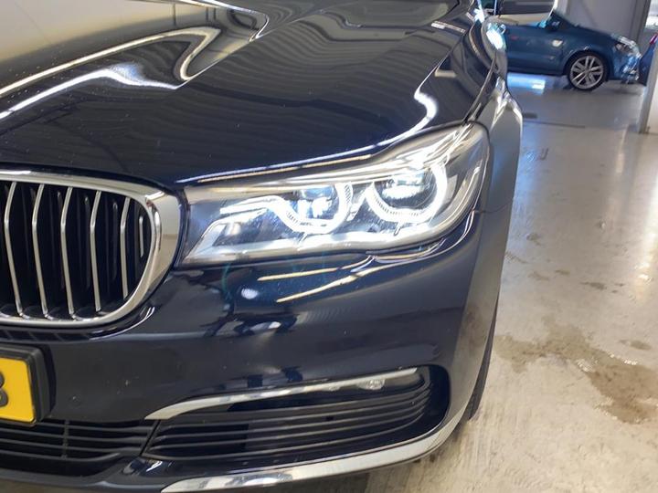 Photo 16 VIN: WBA7C61040B073204 - BMW 740 