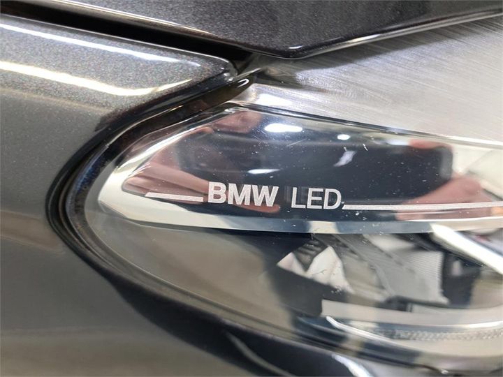 Photo 16 VIN: WBA7D01020GJ45756 - BMW 740 