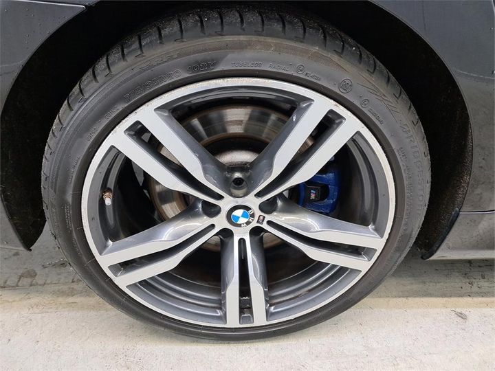 Photo 15 VIN: WBA7D01040GJ45368 - BMW 740 