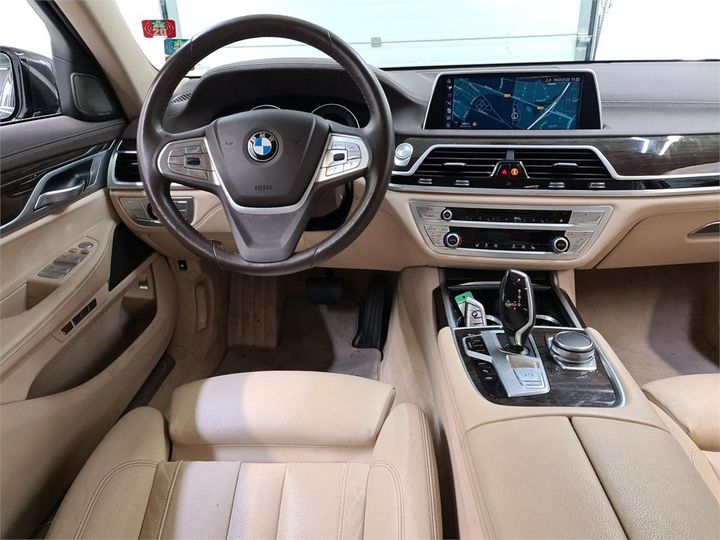 Photo 6 VIN: WBA7D01070GJ45316 - BMW 740 