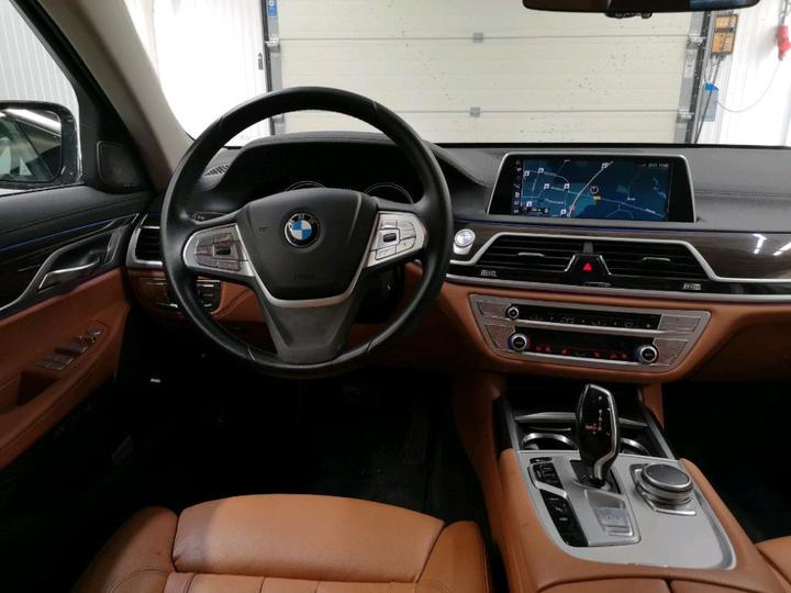 Photo 6 VIN: WBA7D01090GJ45088 - BMW 740 