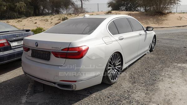 Photo 6 VIN: WBA7E2103JG413434 - BMW 740 