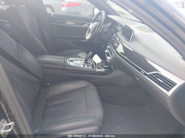 Photo 4 VIN: WBA7E2C32HG740943 - BMW 740I 