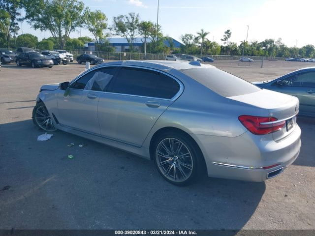 Photo 2 VIN: WBA7E2C50JB214931 - BMW 740I 