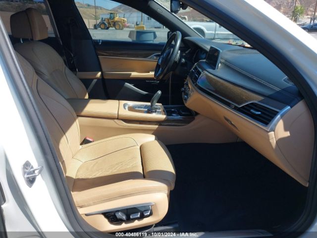 Photo 4 VIN: WBA7E2C51GG548302 - BMW 740I 