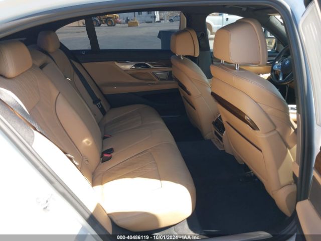 Photo 7 VIN: WBA7E2C51GG548302 - BMW 740I 