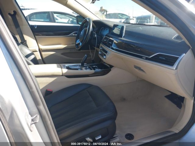 Photo 4 VIN: WBA7E2C52JB216292 - BMW 740I 