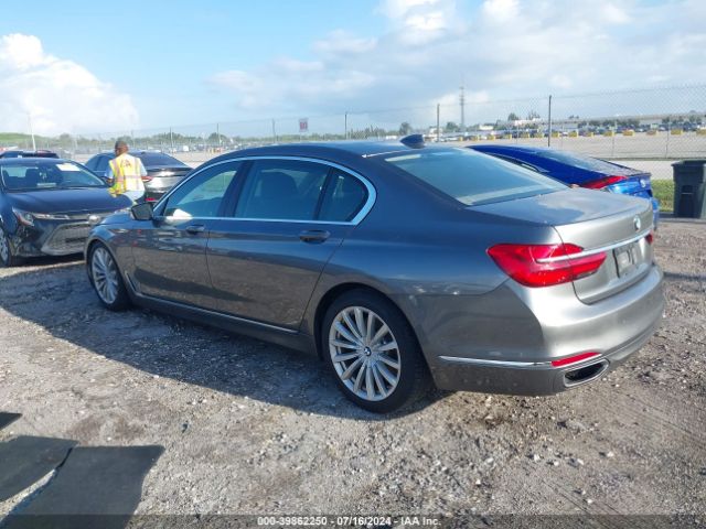 Photo 2 VIN: WBA7E2C53JG741459 - BMW 740I 