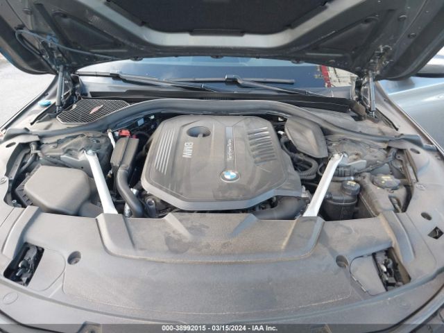 Photo 9 VIN: WBA7E2C53KB218635 - BMW 740 