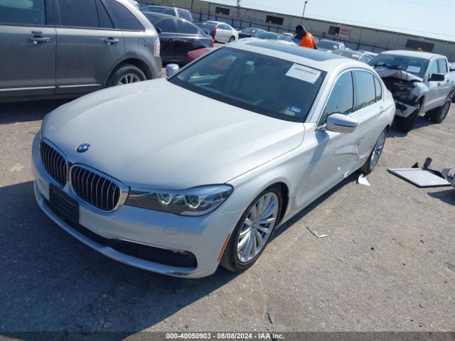 Photo 1 VIN: WBA7E2C55JG743083 - BMW 740I 