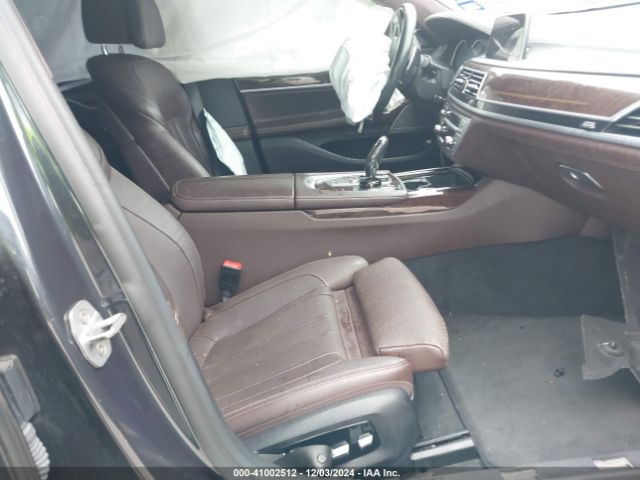 Photo 4 VIN: WBA7E2C55KB217051 - BMW 740I 