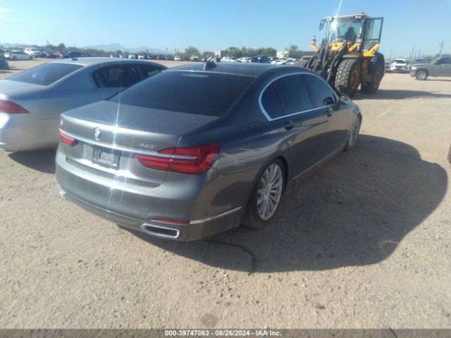 Photo 3 VIN: WBA7E2C56GG546836 - BMW 740I 