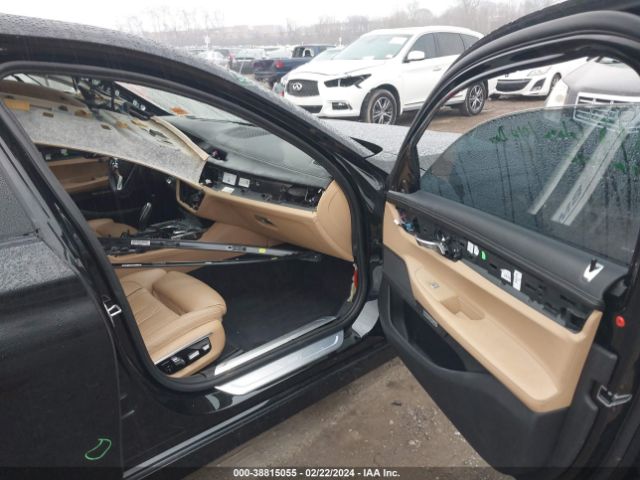 Photo 4 VIN: WBA7E2C56GG547548 - BMW 740I 