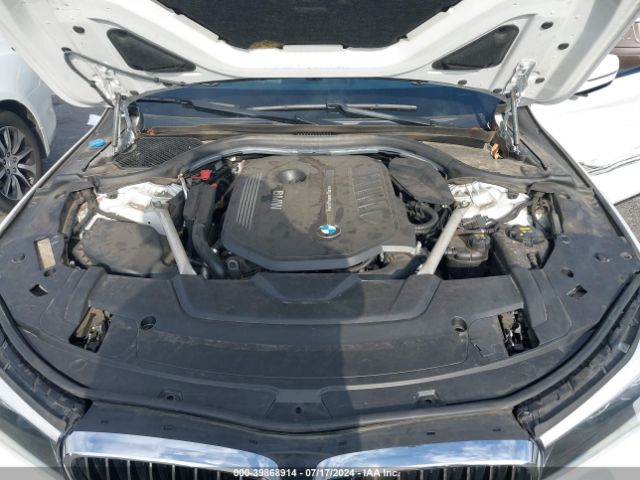 Photo 9 VIN: WBA7E2C56JB214884 - BMW 740I 