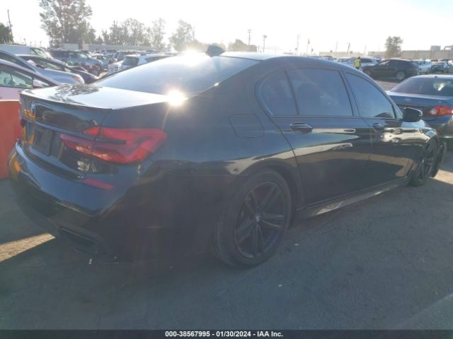 Photo 3 VIN: WBA7E2C56JG743139 - BMW 740I 