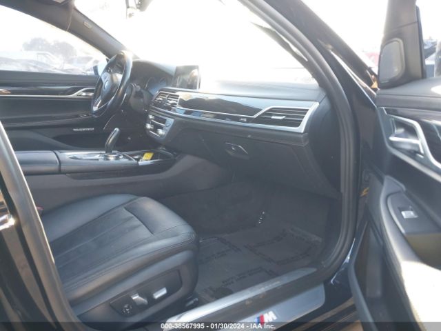 Photo 4 VIN: WBA7E2C56JG743139 - BMW 740I 