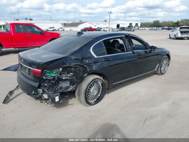 Photo 3 VIN: WBA7E2C56KB216619 - BMW 740I 