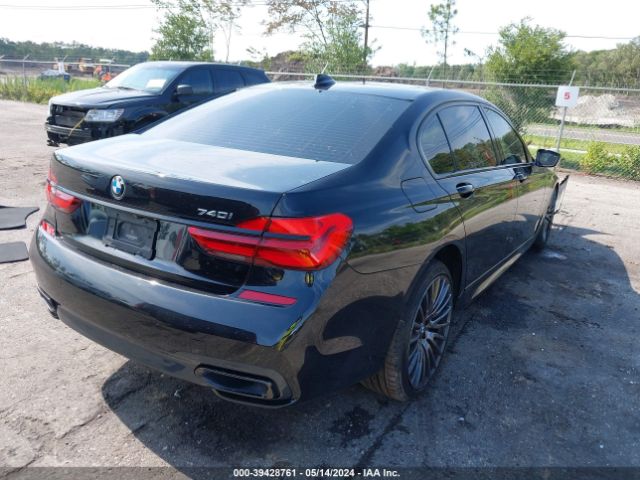 Photo 3 VIN: WBA7E2C56KB218547 - BMW 740I 