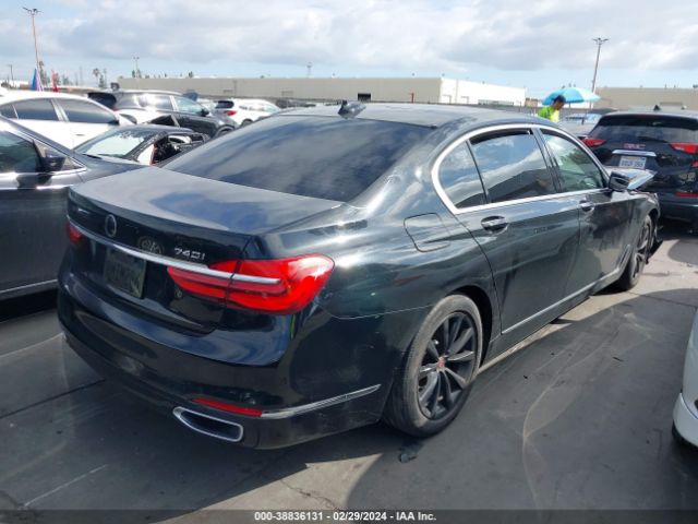 Photo 3 VIN: WBA7E2C57GG548188 - BMW 740I 