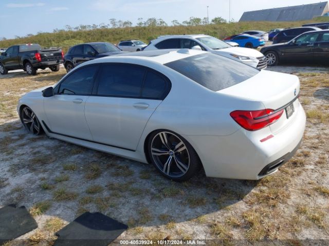 Photo 2 VIN: WBA7E2C57JG742811 - BMW 740I 