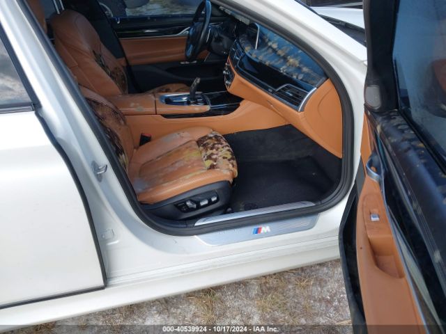 Photo 4 VIN: WBA7E2C57JG742811 - BMW 740I 