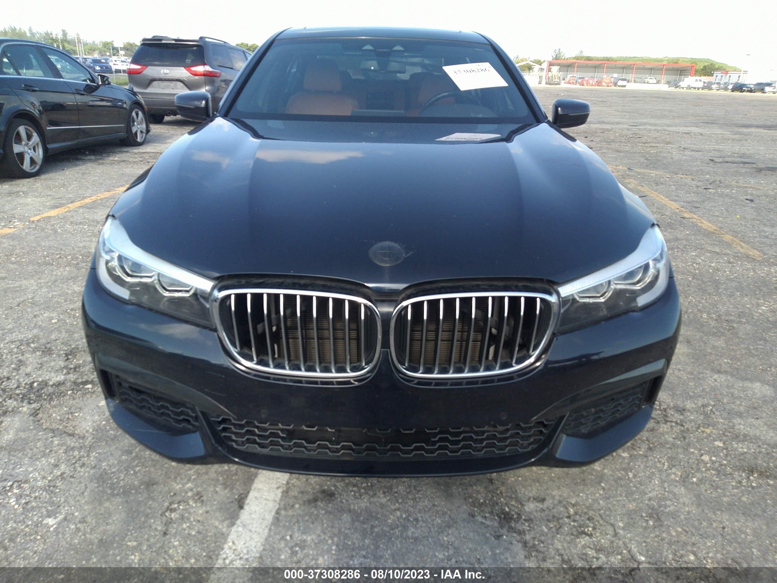 Photo 5 VIN: WBA7E2C57KB217780 - BMW 7ER 