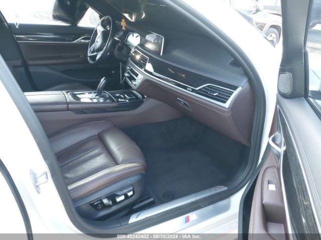 Photo 4 VIN: WBA7E2C57KB454186 - BMW 740I 