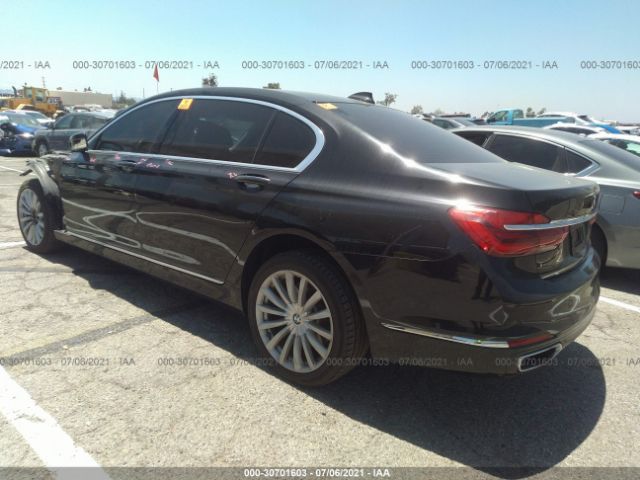 Photo 2 VIN: WBA7E2C58GG504281 - BMW 7 