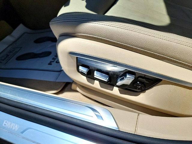 Photo 9 VIN: WBA7E2C58GG504619 - BMW 7 SERIES 