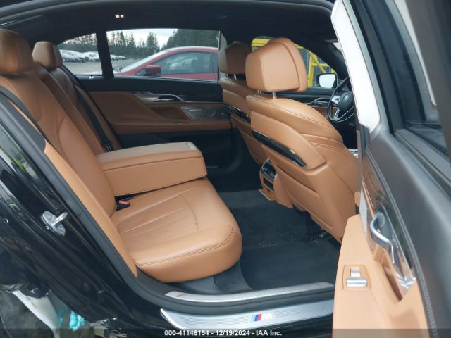 Photo 7 VIN: WBA7E2C58GG547437 - BMW 740I 