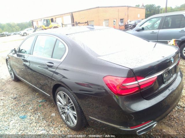 Photo 2 VIN: WBA7E2C58JG741943 - BMW 7 