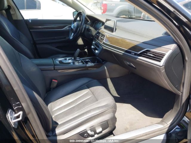 Photo 4 VIN: WBA7E2C58KB216539 - BMW 740I 