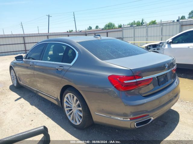 Photo 2 VIN: WBA7E2C59GG739031 - BMW 740I 