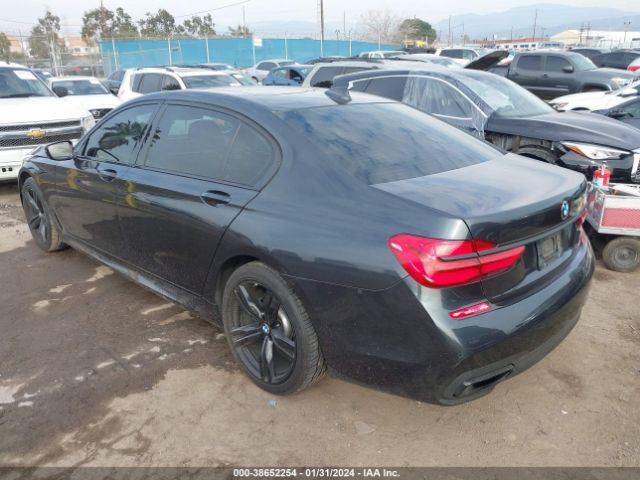 Photo 2 VIN: WBA7E2C5XGG548296 - BMW 740I 