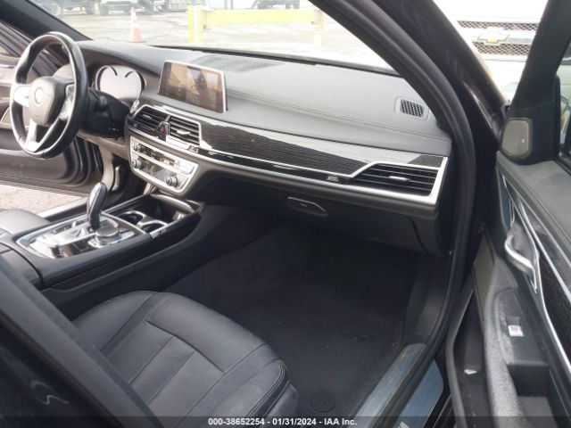 Photo 4 VIN: WBA7E2C5XGG548296 - BMW 740I 